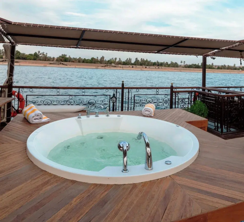 Sonesta Dahabeya Amirat I - Nile Cruise Ship - 7 nights from Luxor every Saturday