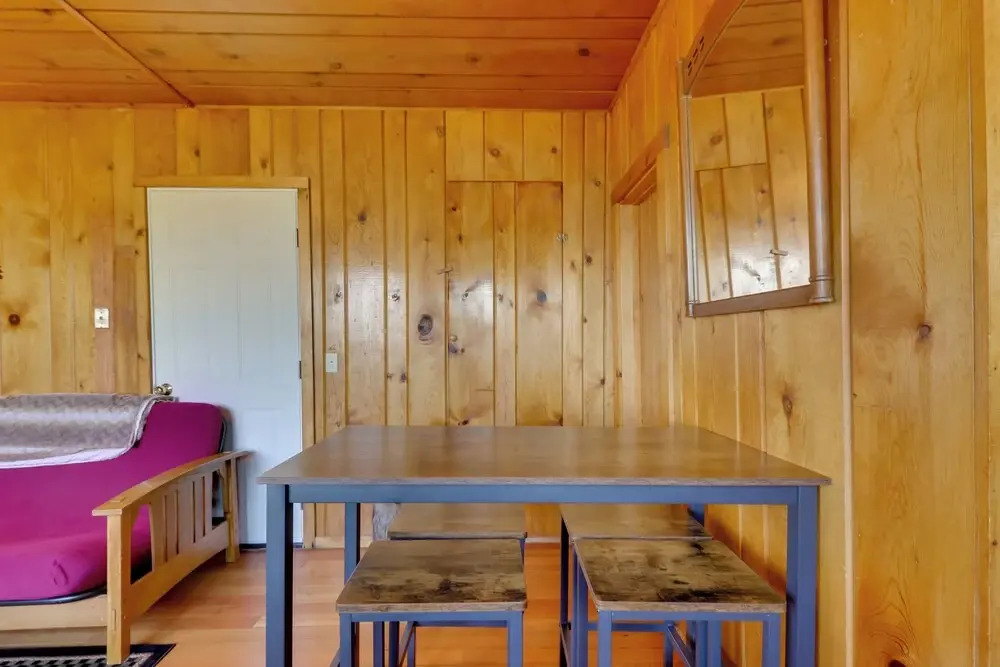 Lakeside Cabin w/ Beach ~ 14 Mi to Ski Area!