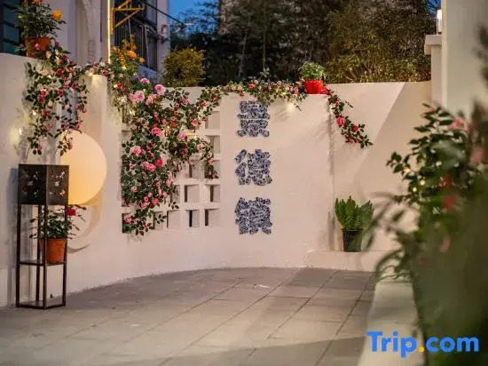 Jingdezhen Yunzhong Qing Courtyard Design Homestay (Taoxichuan Cultural and Creative Block Store)