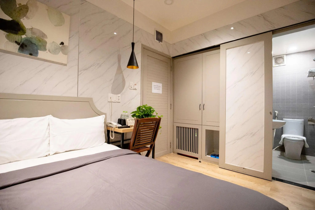 Lá Hotel Q10