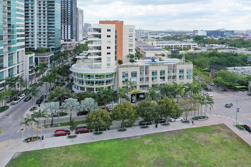 Miami World Rental - Midtown 507