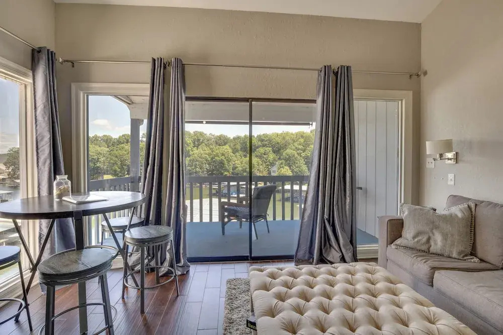 Condo w/ Community Pool & Boat Ramp in Osage Beach