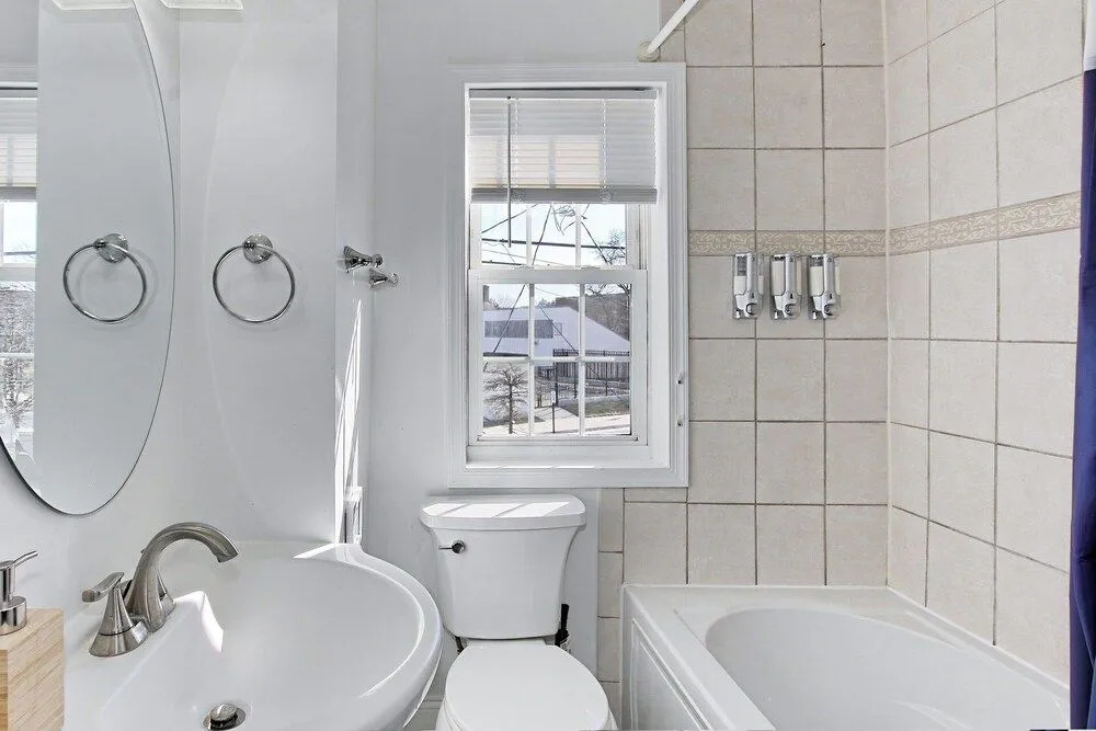 Beautiful 3br/2ba Colonial House | CozySuites