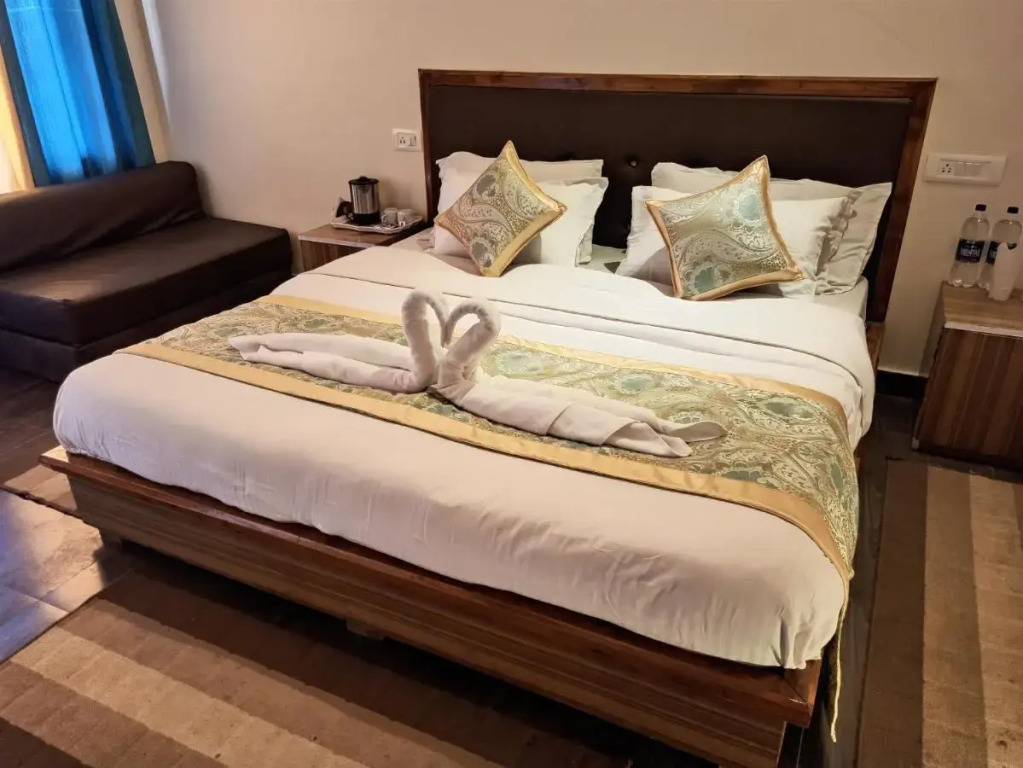 Naina Bird Resort