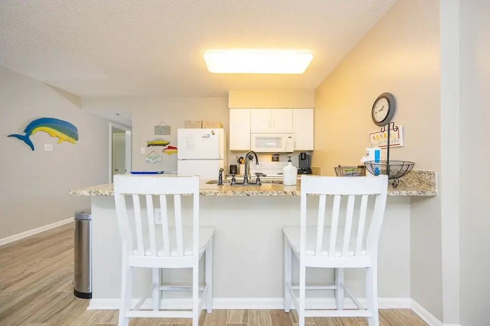 Tradewinds 706 2 Bedroom Condo