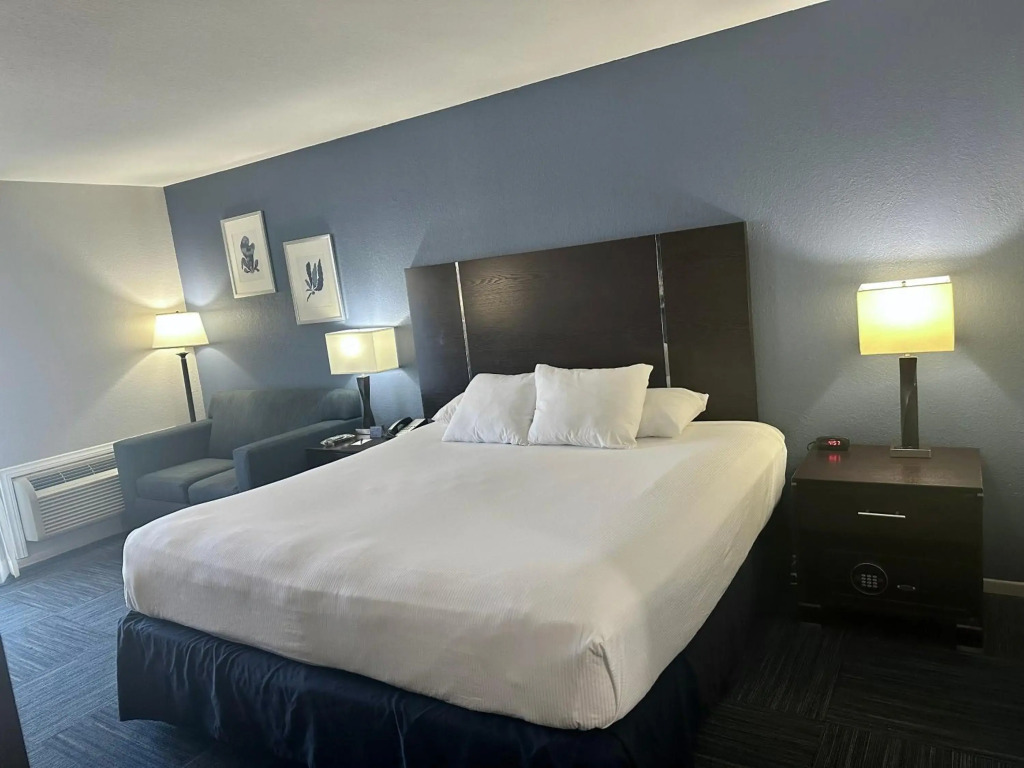 The Pacific Inn