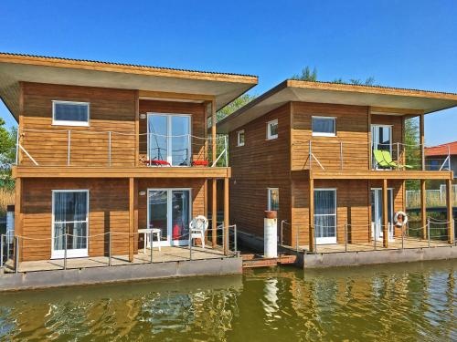 Neu renoviertes schwimmendes Ferienhaus Fischland in Barth
