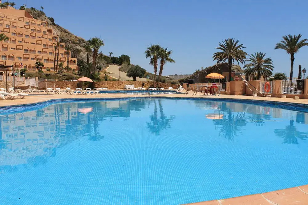 Suite Hotel Puerto Marina