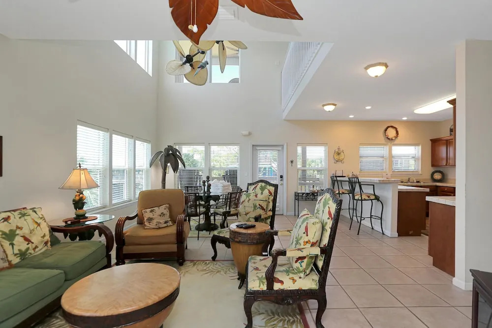 Yellow Bird by Pristine Properties Vacation Rentals