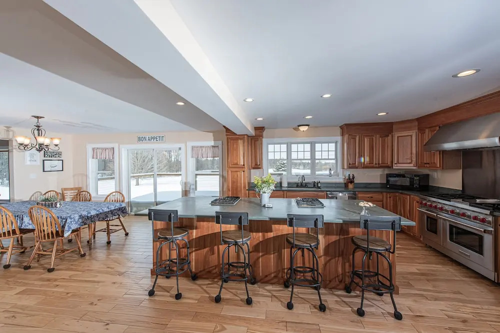 Maple Rock Bed & Breakfast