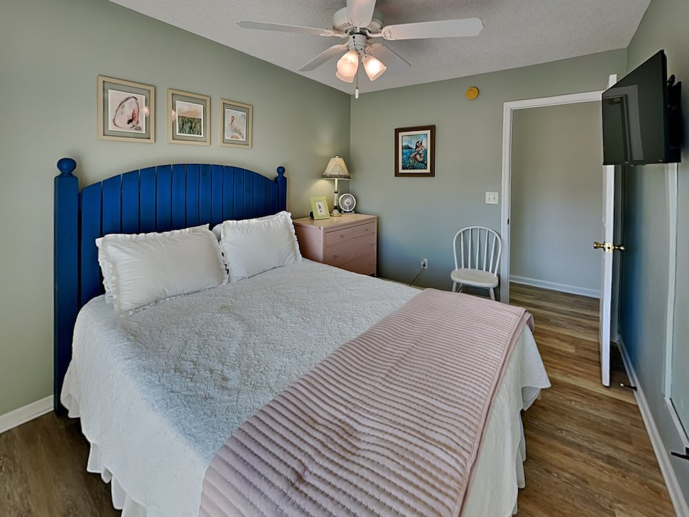The Channel Marker by Topsail Realty