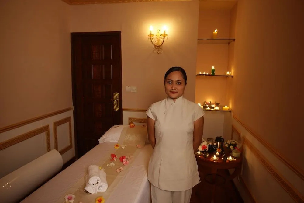 Imperial Grand Palace Hotel