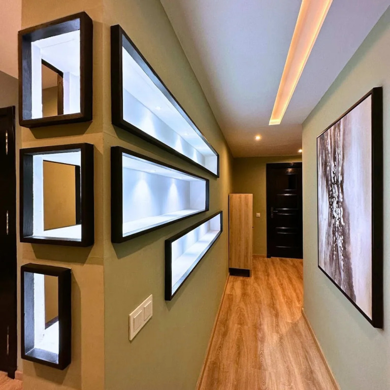 The Tropical Luxury 2BR City Centre Retreat