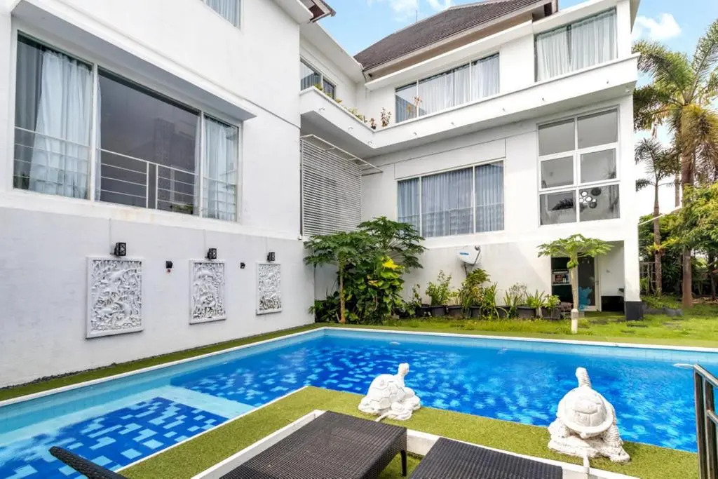 TJ White Villa 670m2 with Private Pool and Outstanding View by GLOBALSTAY