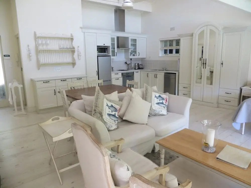 Constantia Valley Lodge