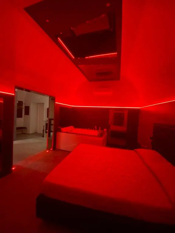 Rebel Suite love