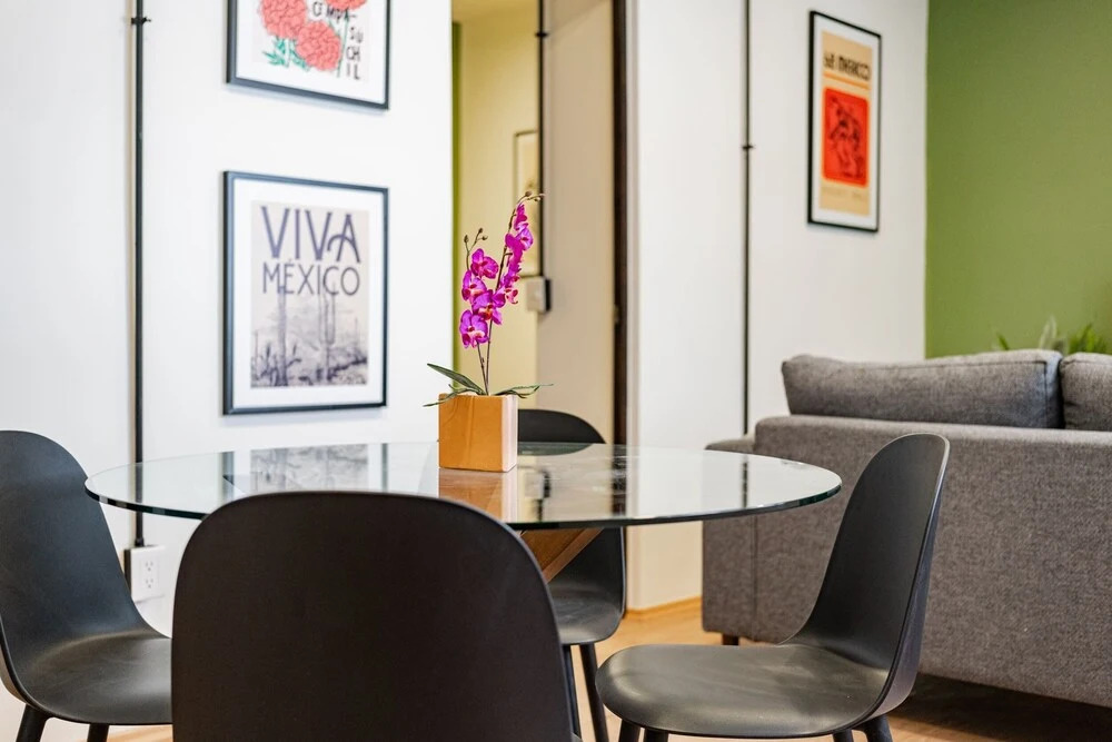 Mariano Escobedo Apartments by VH