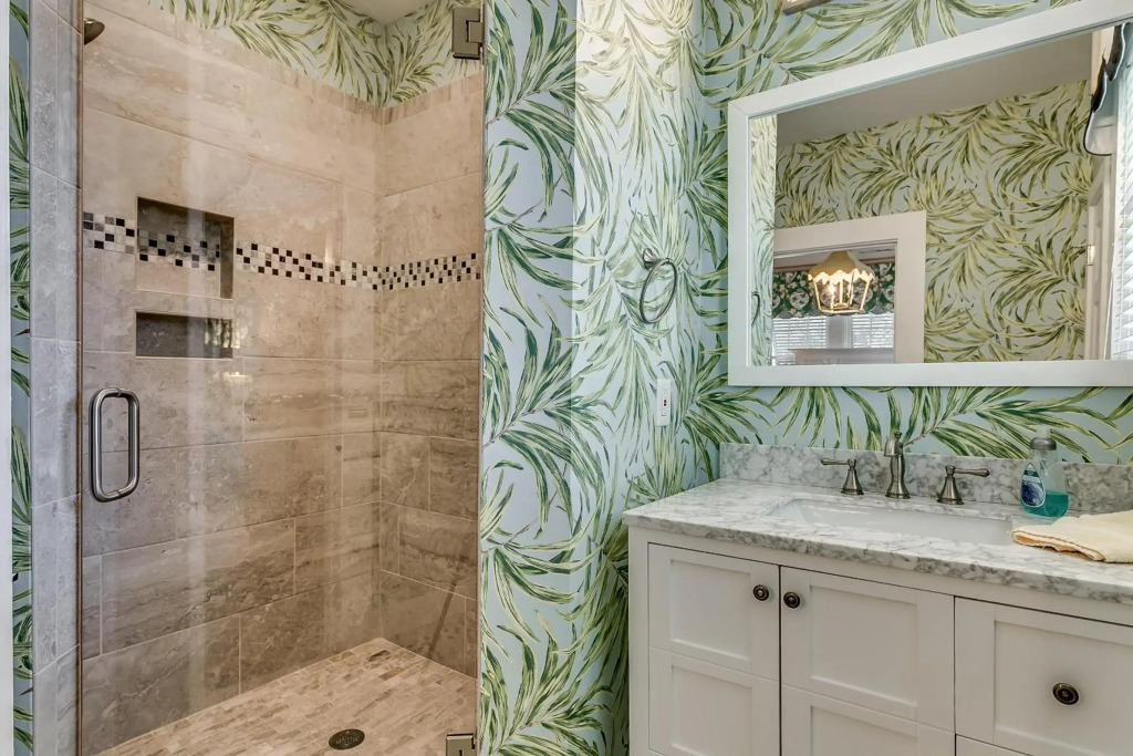 -Under The Sea (8 Bdrm / 7 Bath, Sleeps 22)