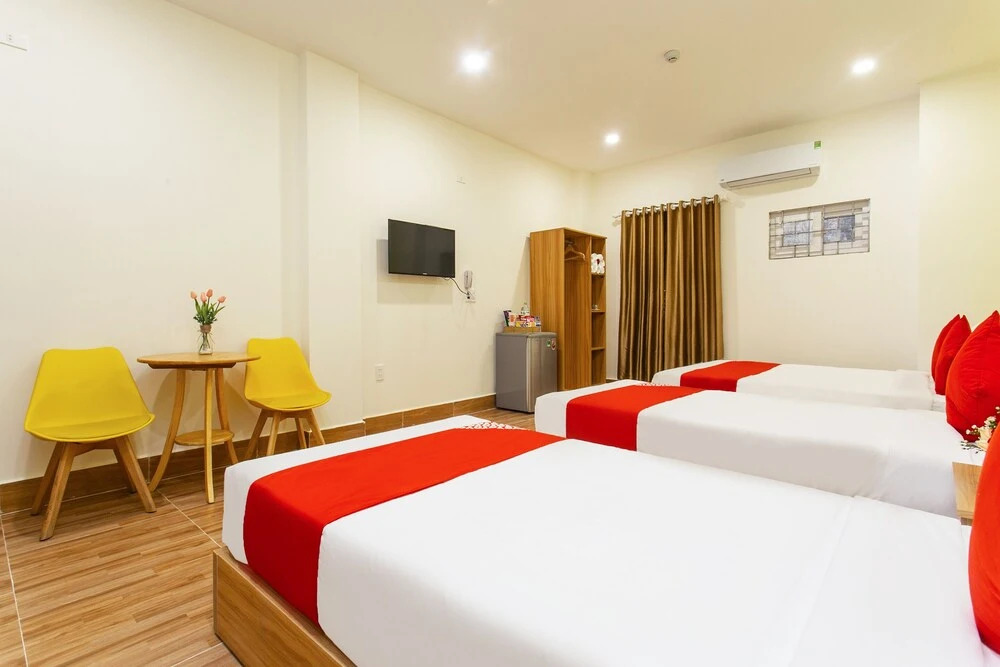 Euro Gold House And Coffee by OYO Rooms