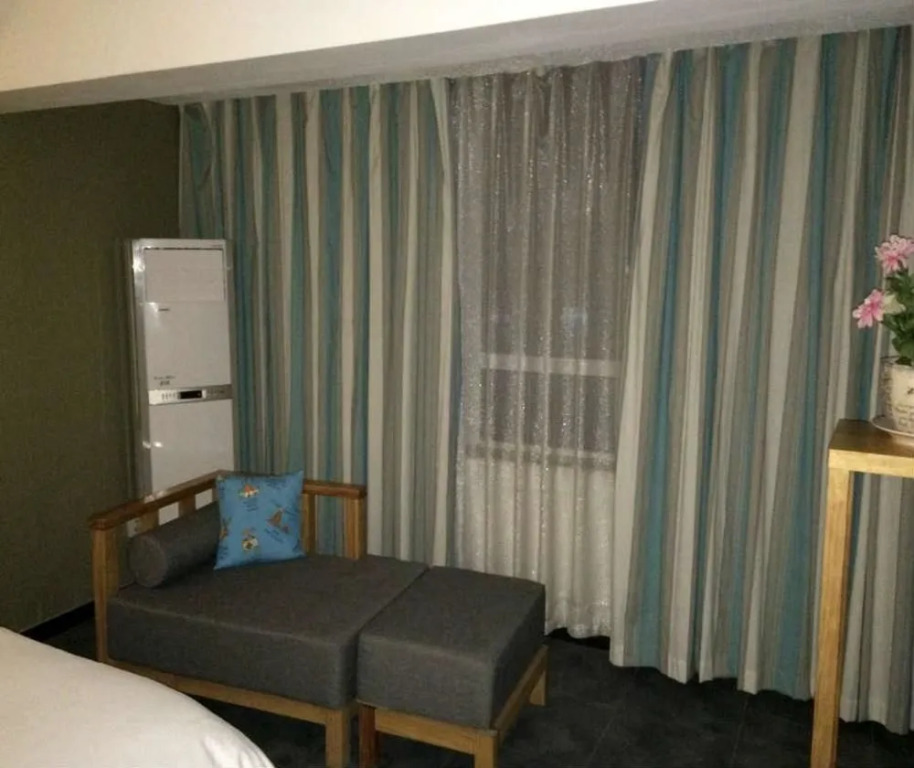 Yijia Room (Weifang Station)