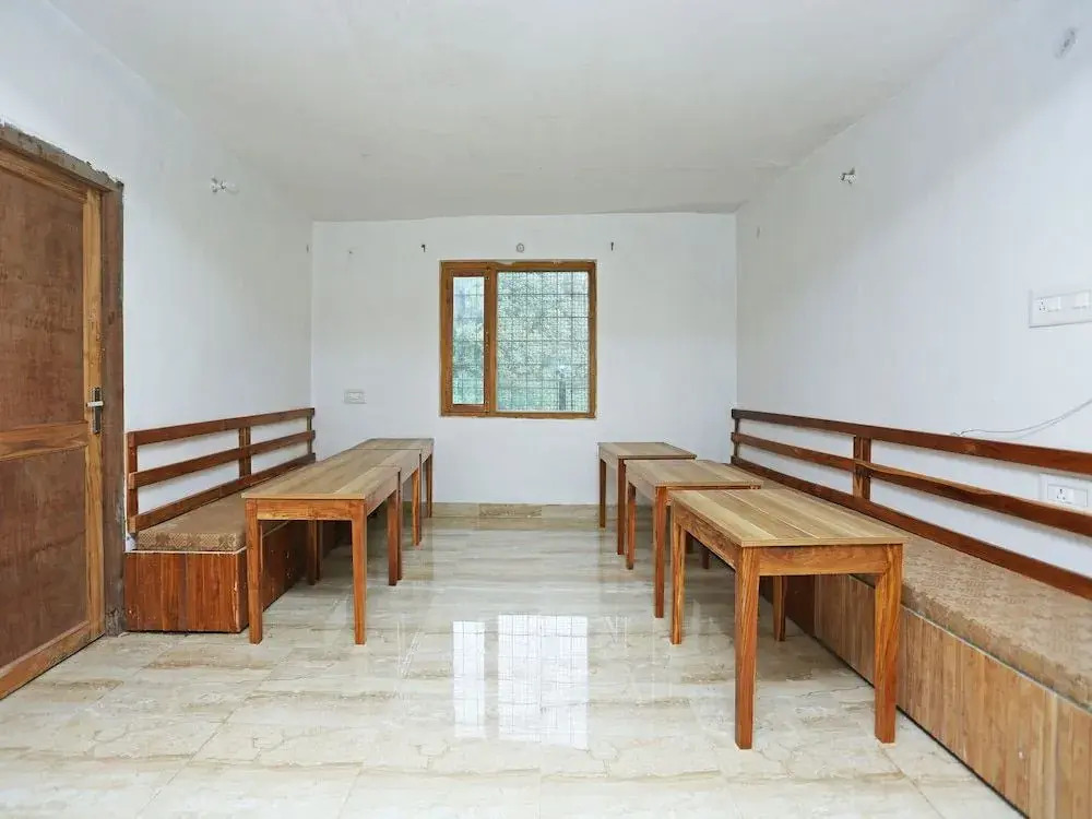 OYO 16895 Holiday Homes