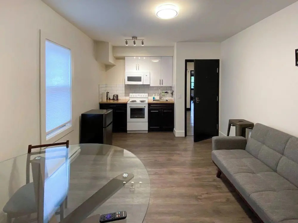 Calming 1bedroom Units With Balcony And City View