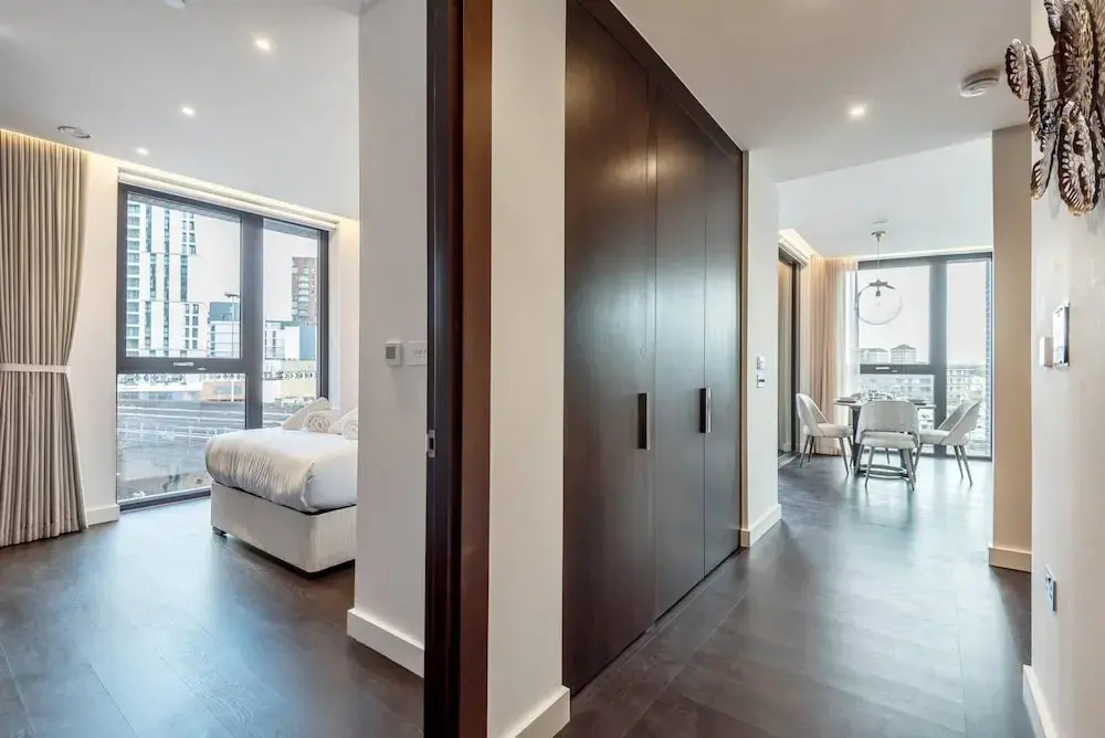 Luxurious 2 Bedroom Apartment With Winter Garden