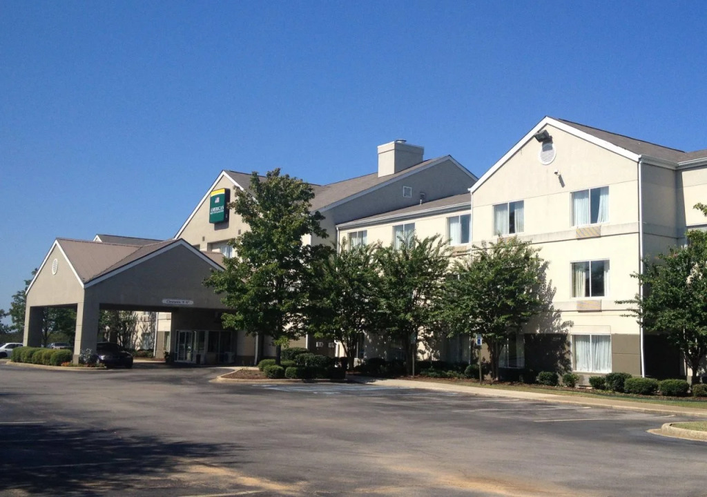 Budgetel Inns & Suites