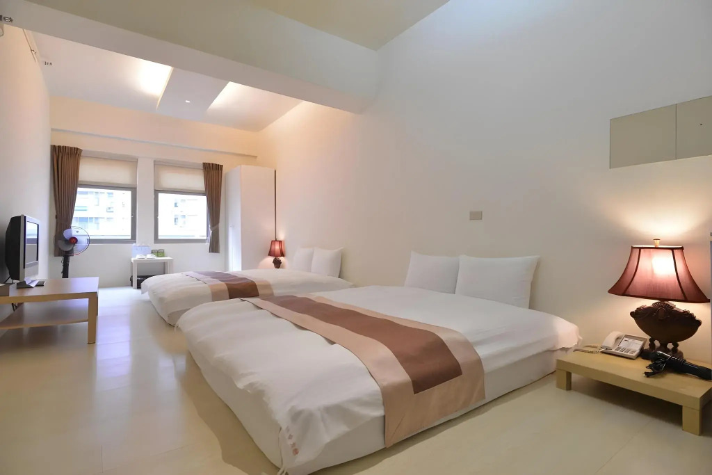 Yago Inn