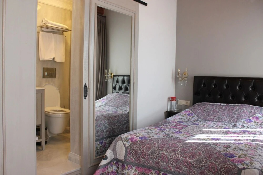 Urla Tarihi Han Otel
