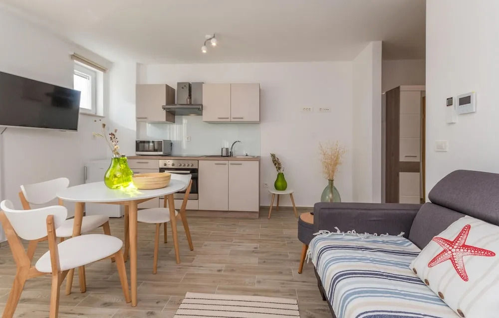 Awesome Apartment in Zadar With Wifi