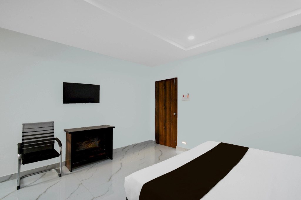 Townhouse Oak Bachupally Medical College Formerly SV Hotels