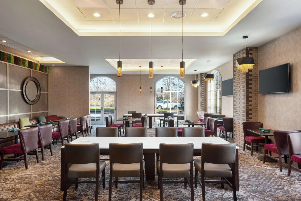 Embassy Suites by Hilton Cleveland Rockside