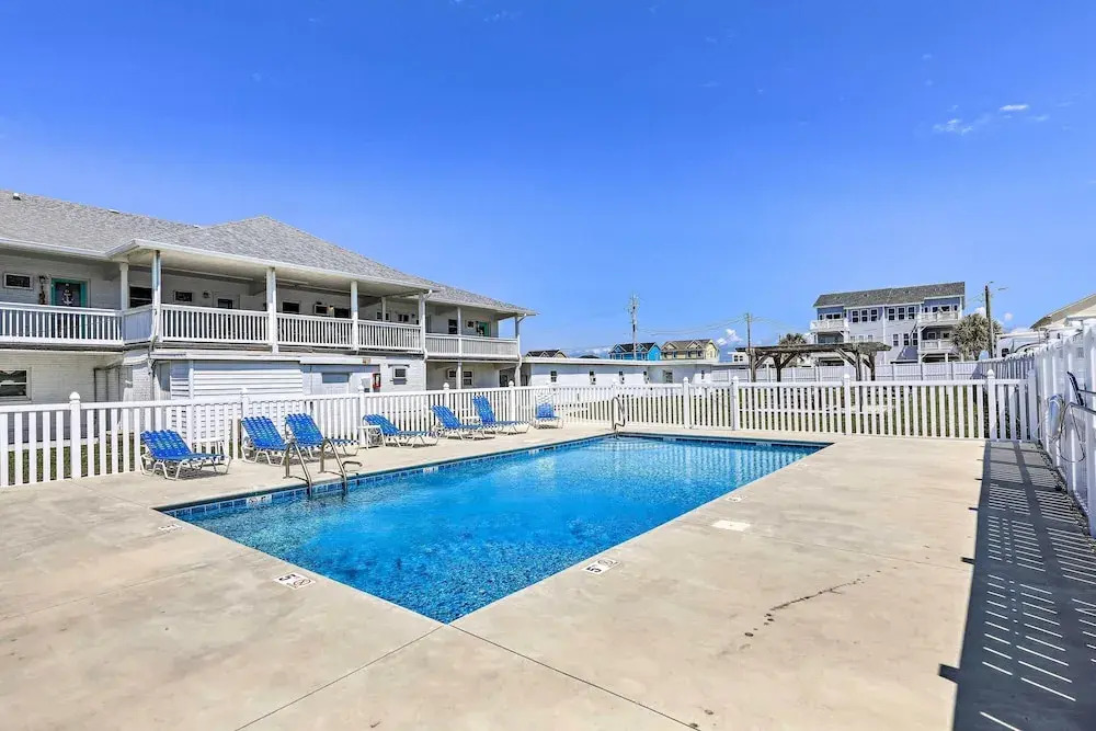 Atlantic Beach Studio w/ Community Pool!