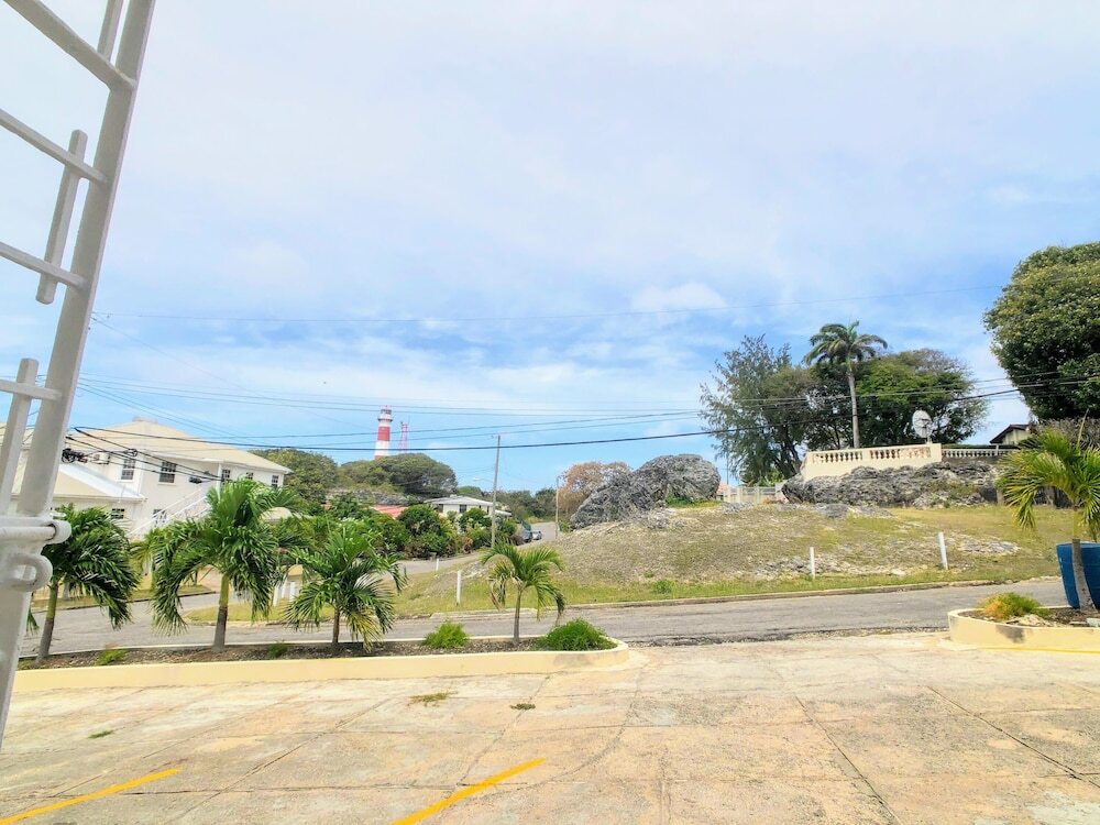 Lighthouse Look Apartments