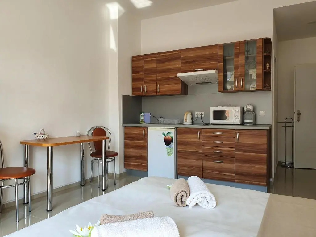 Madonna Apartments