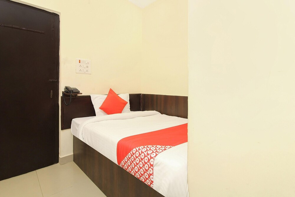Hotel O Vasundhara Guest House Tankbund