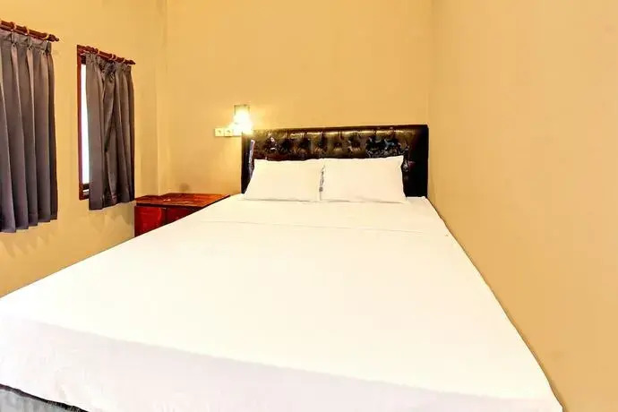 Capital O 92747 Ombak Cafe & Homestay