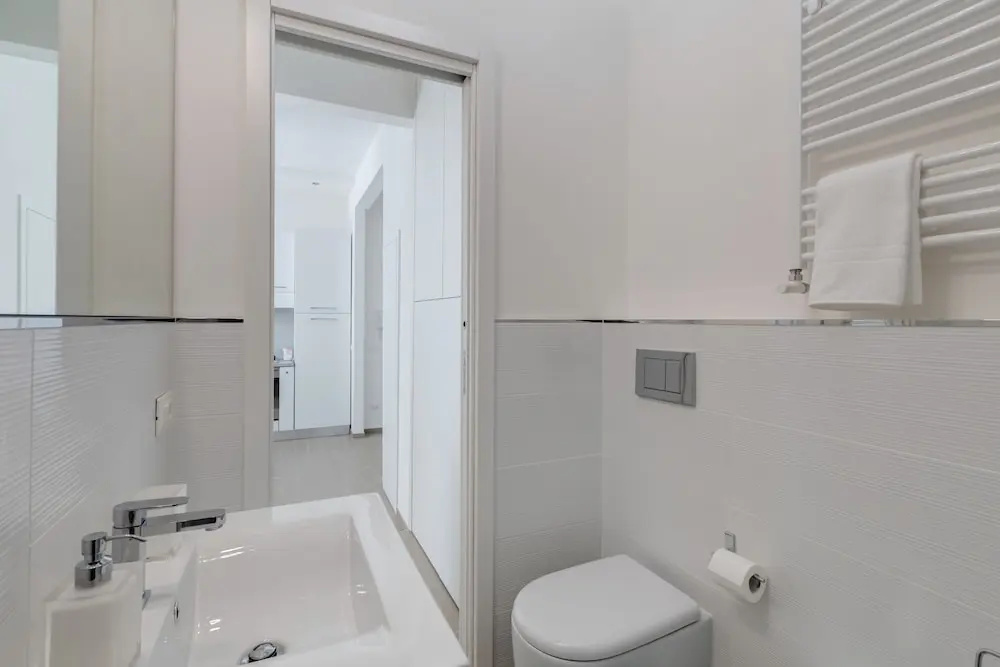 Trastevere White Apartment
