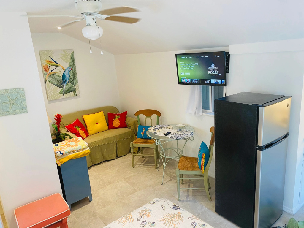 Treasure Island Beach Retreat 2S Sleeps Up To 2