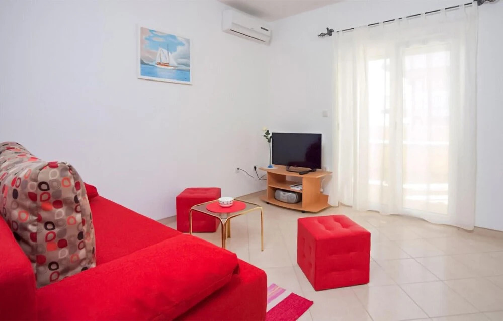 Awesome Apartment in Zecevo Rogoznicko With 3 Bedrooms, Wifi and Outdoor Swimming Pool