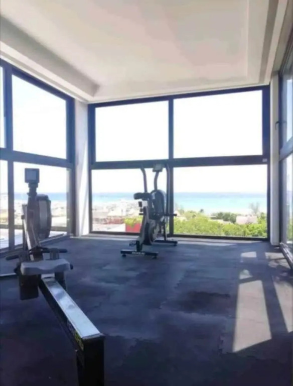Luxury Sea view Studio on the 5th Av