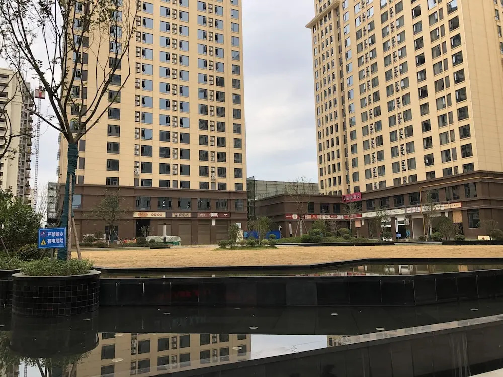 Heqi Hotel