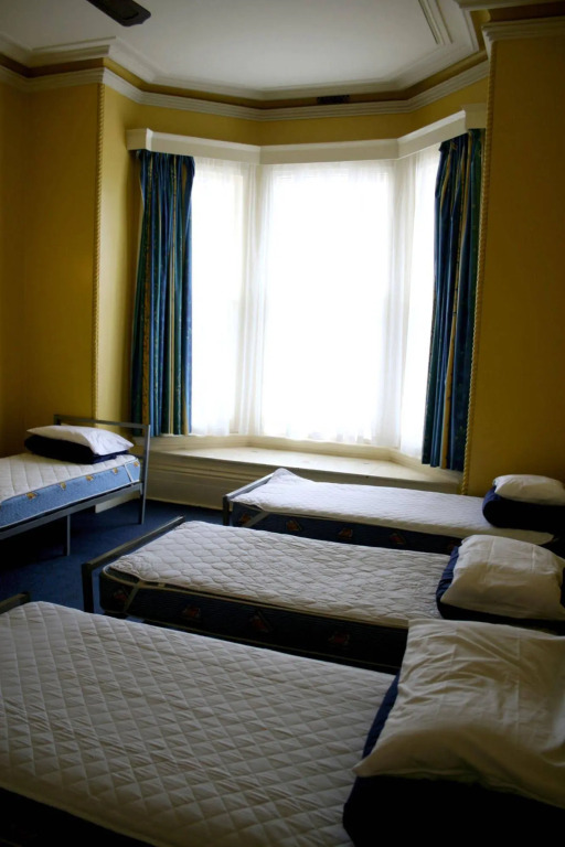 Glenelg Beach Hostel