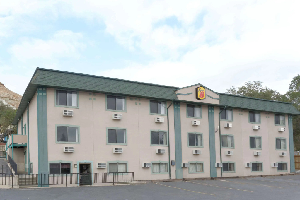 Super 8 by Wyndham Green River