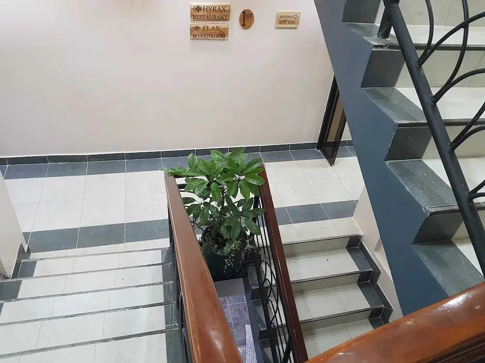 Grand Skyline Hotel