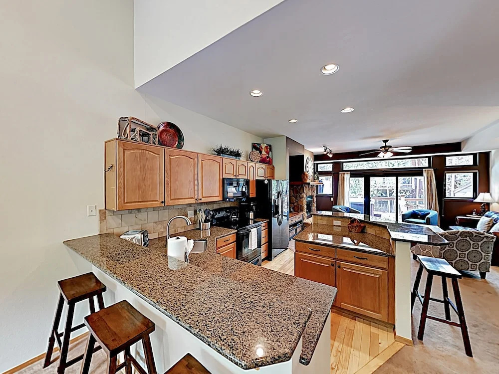 New Listing! Warriors Mark Townhome W/ Hot Tub 3 Bedroom Townhouse
