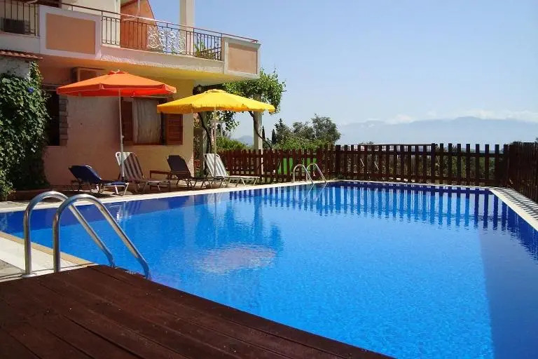 Villas ground floor apartment with 60 qm swimming pool
