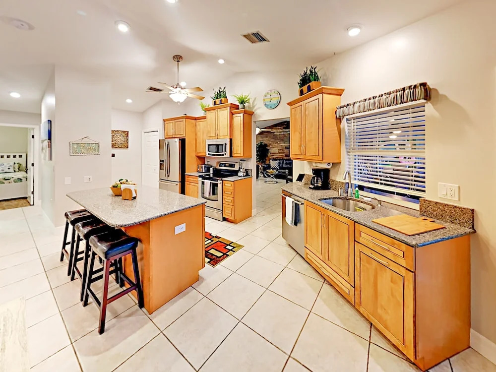 3717 SE 12th Home 3 Bedrooms 2 Bathrooms Home