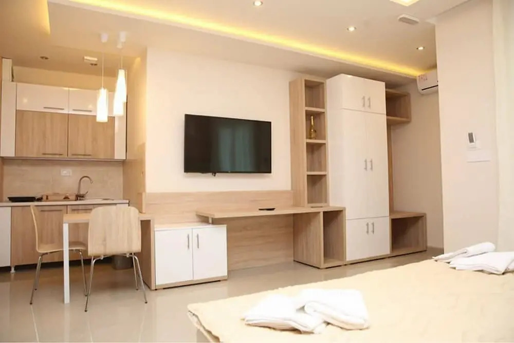Gold Crown Apartments
